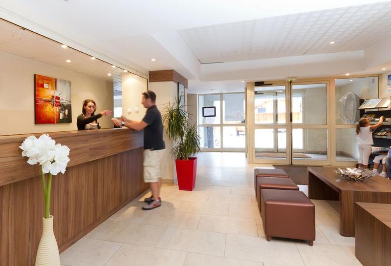 Residence C2A Les Terrasses D'Isola 伊索拉 外观 照片